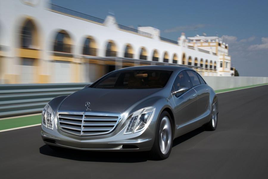  Mercedes-Benz F700 Road to the Future 2008 года  (фото 10 из 11)